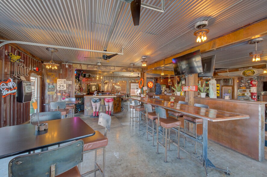 More Photos Of 780-782 US 101, Chinook Restaurant For Sale