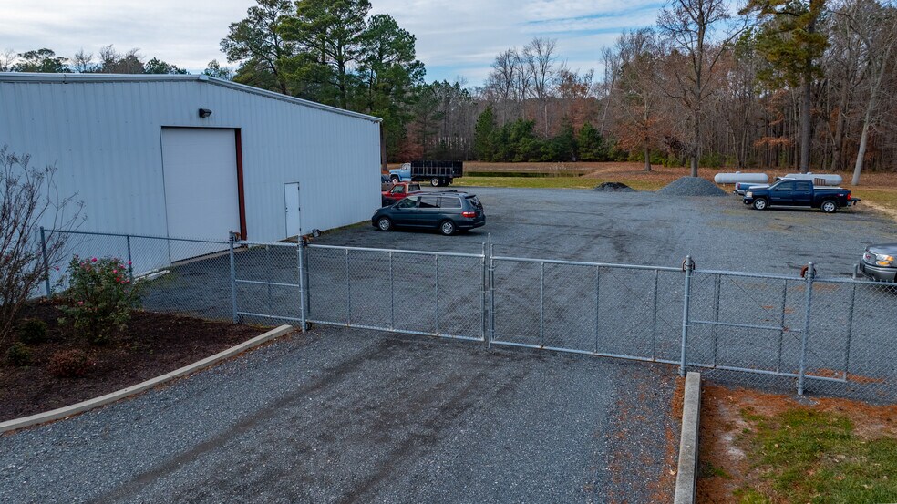 More Photos Of 4630 Crisfield Hwy, Crisfield Warehouse For Sale