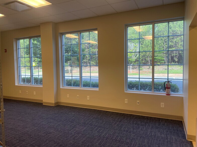 More Photos Of 19720 Jetton Rd, Cornelius Office For Lease
