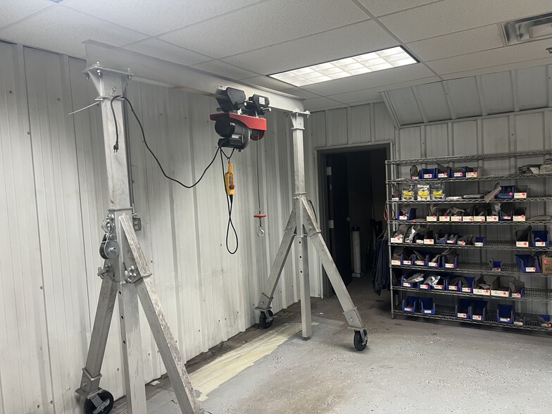 More Photos Of 112 Corporate Dr, Morgantown Warehouse For Sale