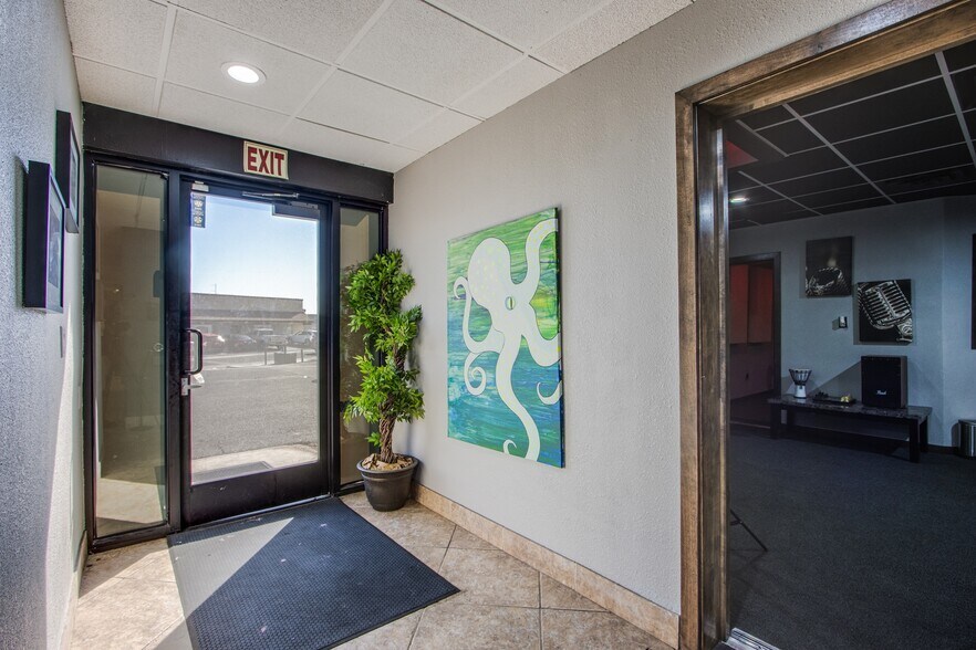 More Photos Of 4251 W Oquendo Rd, Las Vegas Light Distribution For Sale