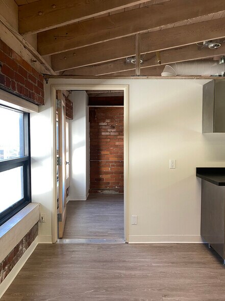 More Photos Of 201 Wilshire Blvd, Santa Monica Loft Creative Space For Lease
