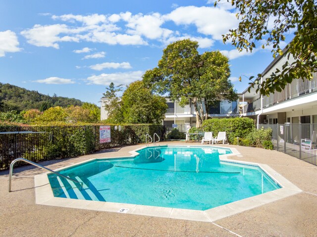 More Photos Of 950 Mountain View Dr, Lafayette Apartments For Sale