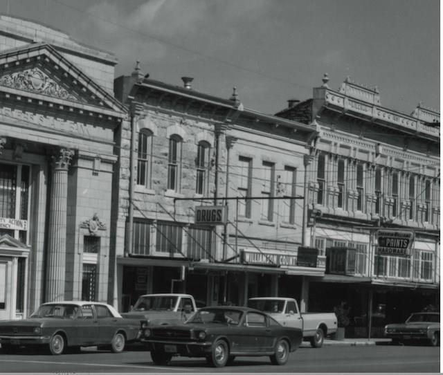 More Photos Of 712 S Austin Ave, Georgetown Storefront Retail Office For Sale