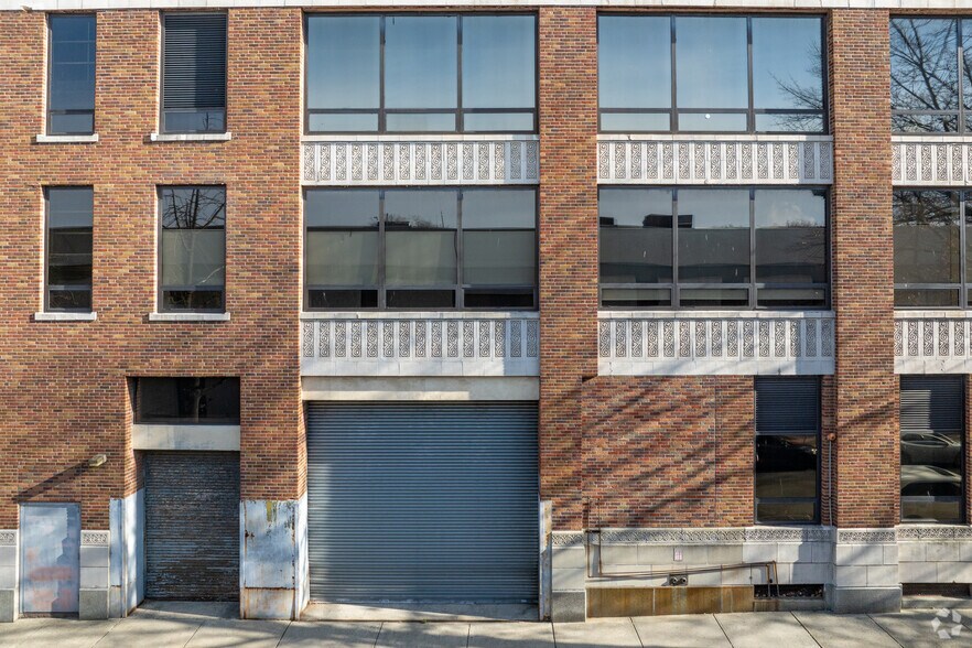 More Photos Of 410 State St, Bridgeport Office For Sale