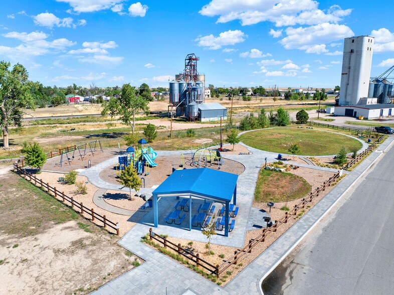 More Photos Of 350 W Front St, Byers Freestanding For Sale