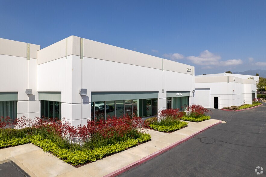 More Photos Of 25691 Atlantic Ocean Dr, Lake Forest Light Distribution For Lease