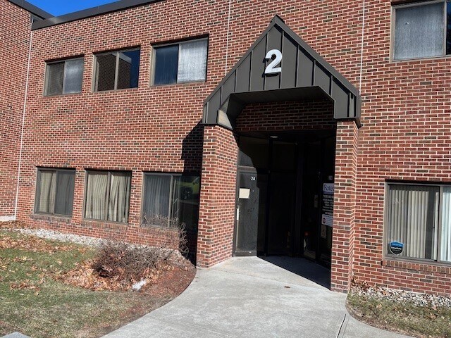 More Photos Of 10 Commerce Park N, Bedford Light Distribution For Lease