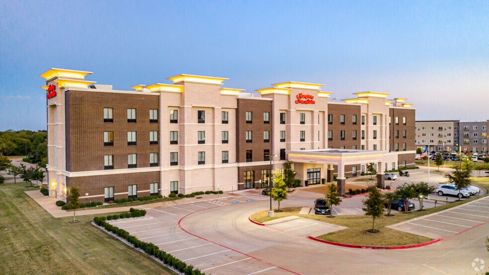 Primary Photo Of 2250 N Glenville Dr, Richardson Hotel For Sale