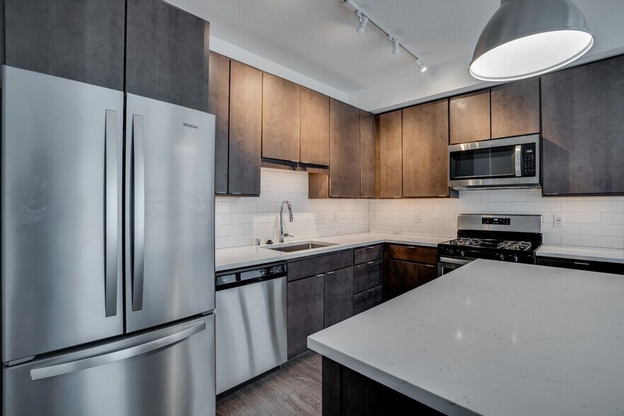 More Photos Of 246-258 Snelling Ave, Saint Paul Apartments For Lease