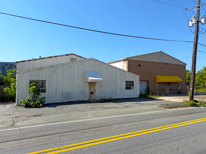 Primary Photo Of 5815 Arbor St, Hyattsville Warehouse For Sale