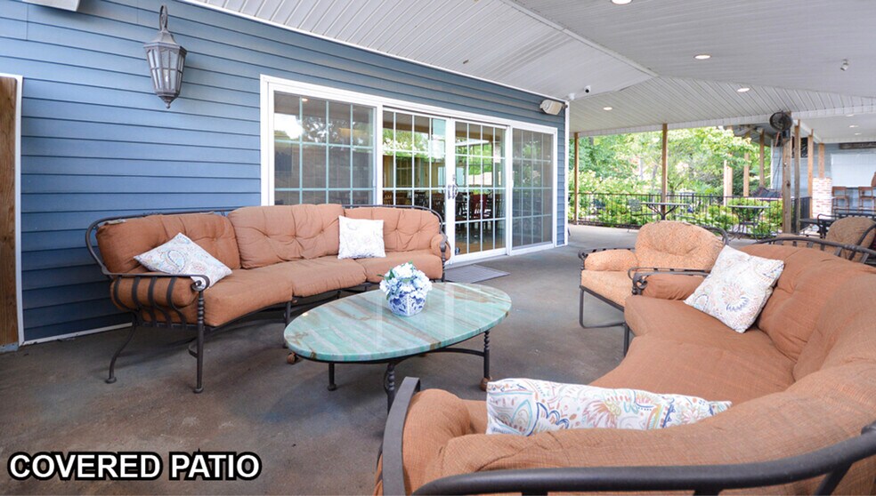 More Photos Of 15228 I-30 Hwy, Benton Restaurant For Sale