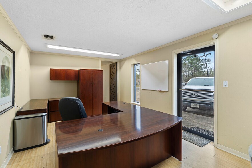 More Photos Of 7031 State Highway 75 S, Huntsville Manufacturing For Sale