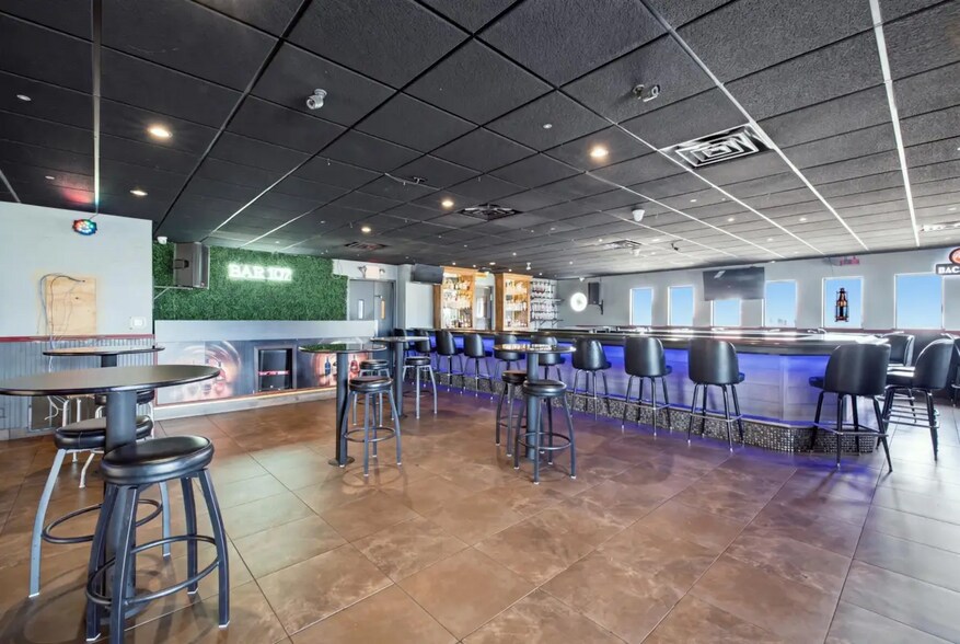 More Photos Of 8775 N 107th St, Milwaukee Restaurant For Sale