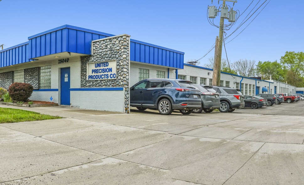 More Photos Of 25040 Van Born Rd, Dearborn Heights Manufacturing For Sale