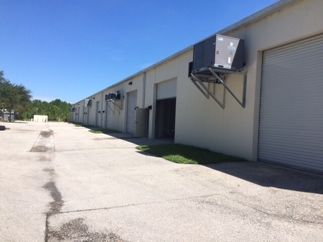 More Photos Of 1320 Culver Dr, Palm Bay Flex For Lease