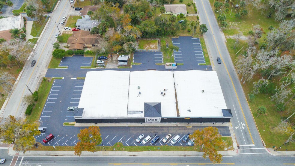 More Photos Of 955 Orange Ave, Daytona Beach Freestanding For Lease