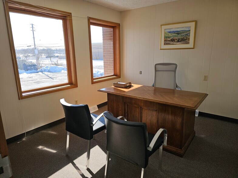 More Photos Of 350 Alberta Dr, Amherst Office For Sale