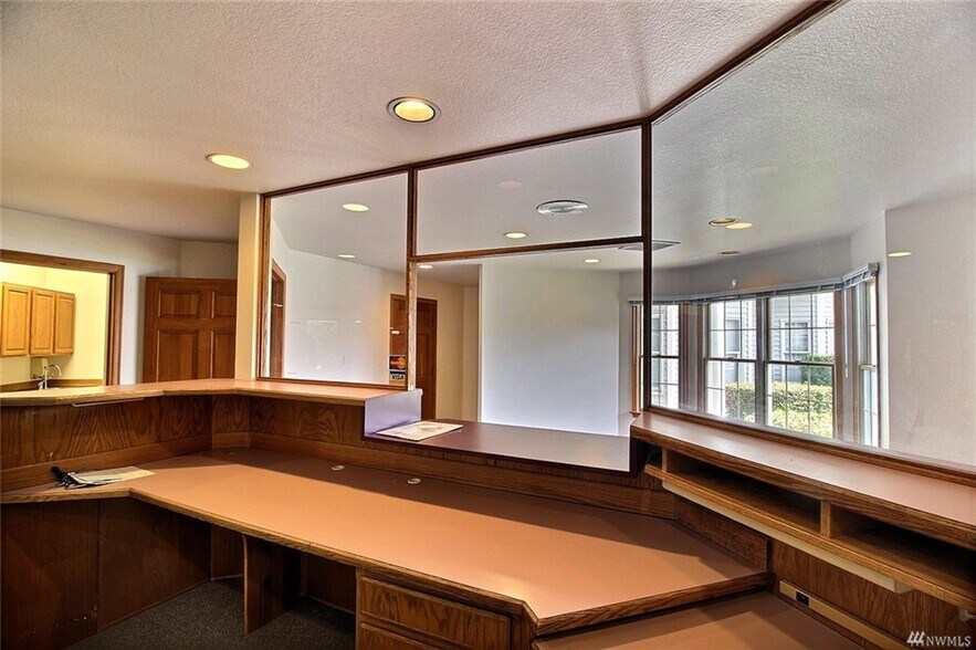 More Photos Of 720 S 320th St, Federal Way Unknown For Lease