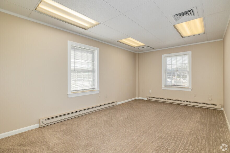 More Photos Of 434 Main St, Chatham Bank For Lease
