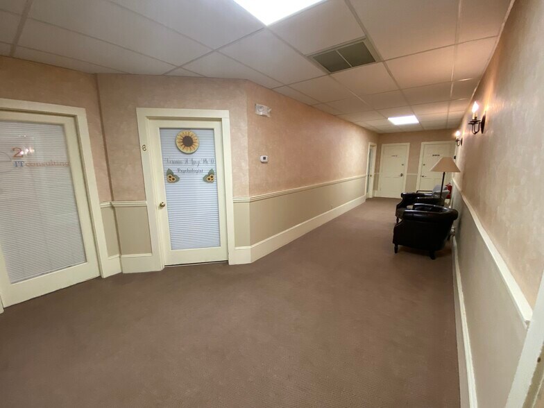 More Photos Of 44 Main St, Clinton Office For Lease