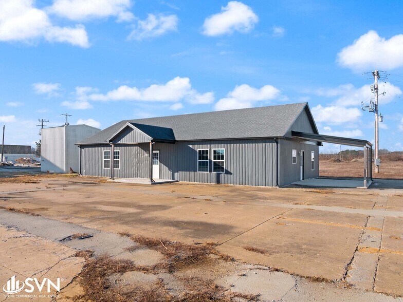 More Photos Of 300 Opportunity dr, Mayfield Warehouse For Sale