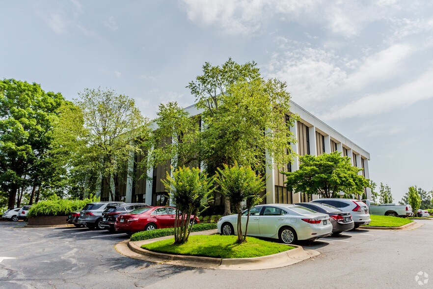 More Photos Of 10802 Executive Center Dr, Little Rock Office For Lease
