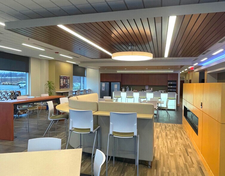 More Photos Of 423 Fortress Blvd, Morgantown Office For Lease