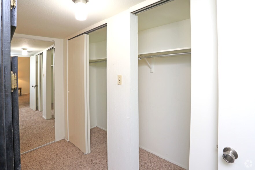 More Photos Of 1811 Lead Ave SE, Albuquerque Apartments For Sale