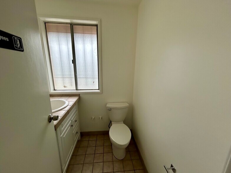 More Photos Of 462 San Mateo Ave, San Bruno Storefront Retail Office For Sale