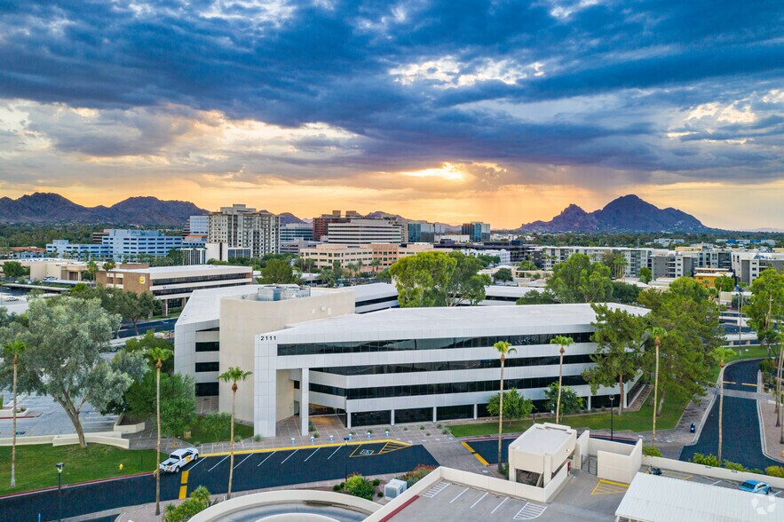 More Photos Of 2111 E Highland Ave, Phoenix Office For Lease