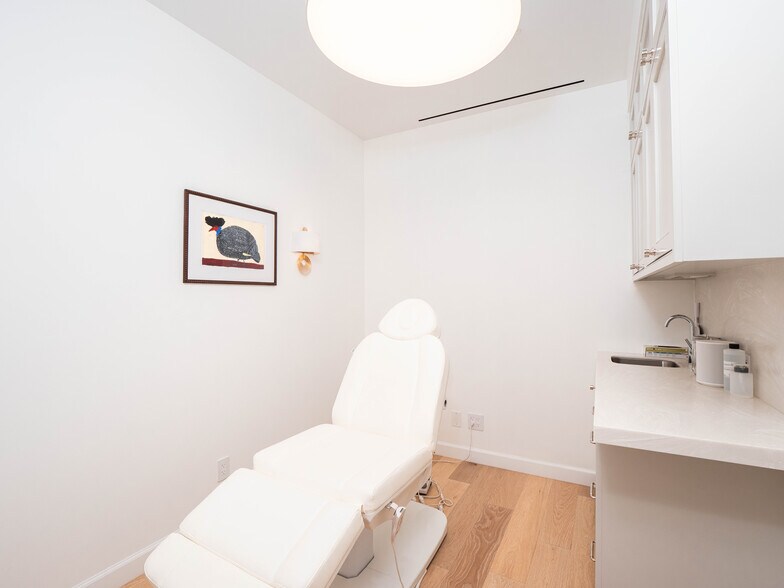 More Photos Of 1075 Park Ave, New York Apartments For Sale