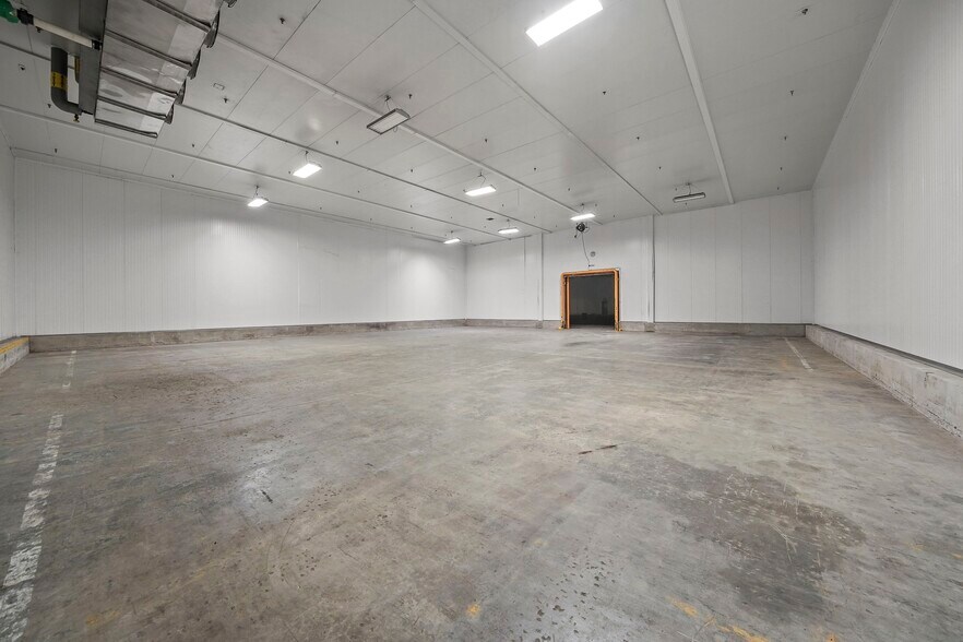 More Photos Of 830 Sycamore Rd, Arvin Refrigeration Cold Storage For Sale