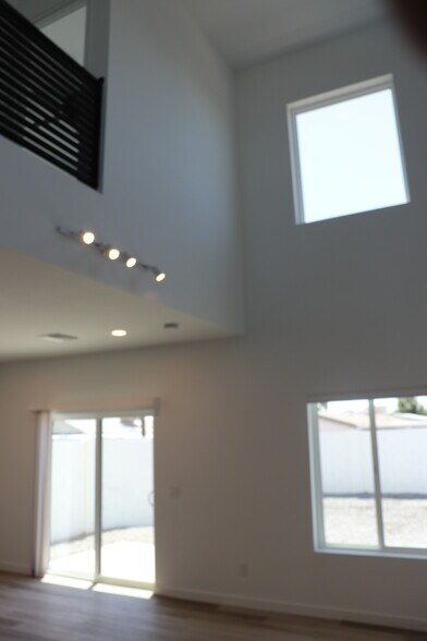 More Photos Of 2051 E Michigan Ave, Phoenix Apartments For Sale