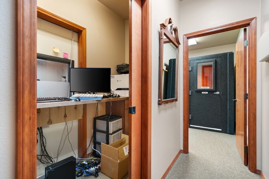 More Photos Of 538 N 5th Ave, Sequim Medical For Sale