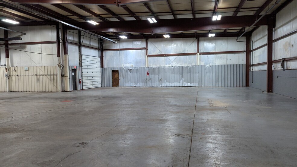 More Photos Of 343 Hughes Dr, Traverse City Manufacturing For Lease