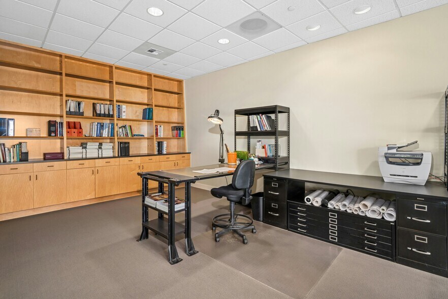 More Photos Of 3121 W Government Way, Seattle Apartments For Sale