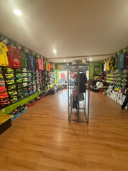 More Photos Of 2621-2623 Westfield Ave, Camden Storefront Retail Residential For Sale