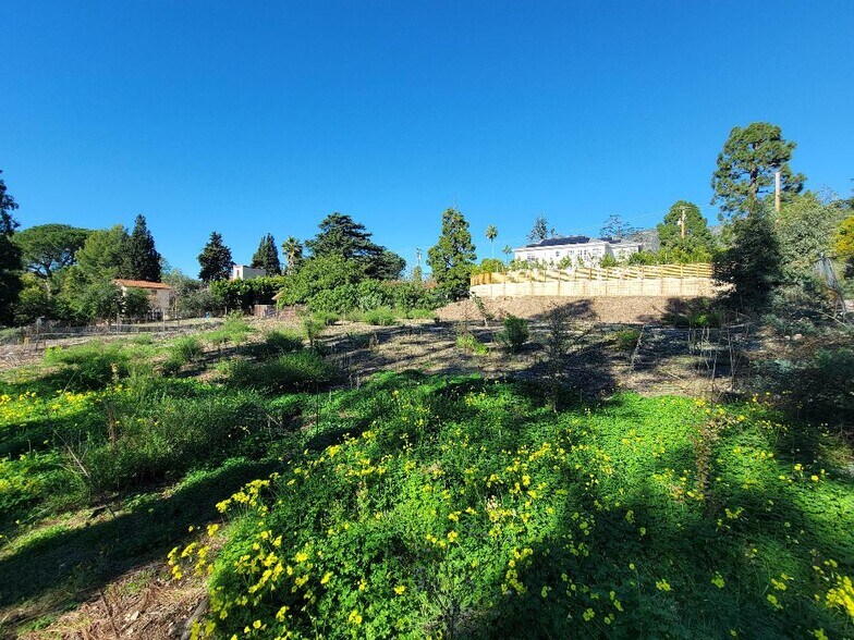 More Photos Of 2442 Cross st, La Crescenta Land For Sale