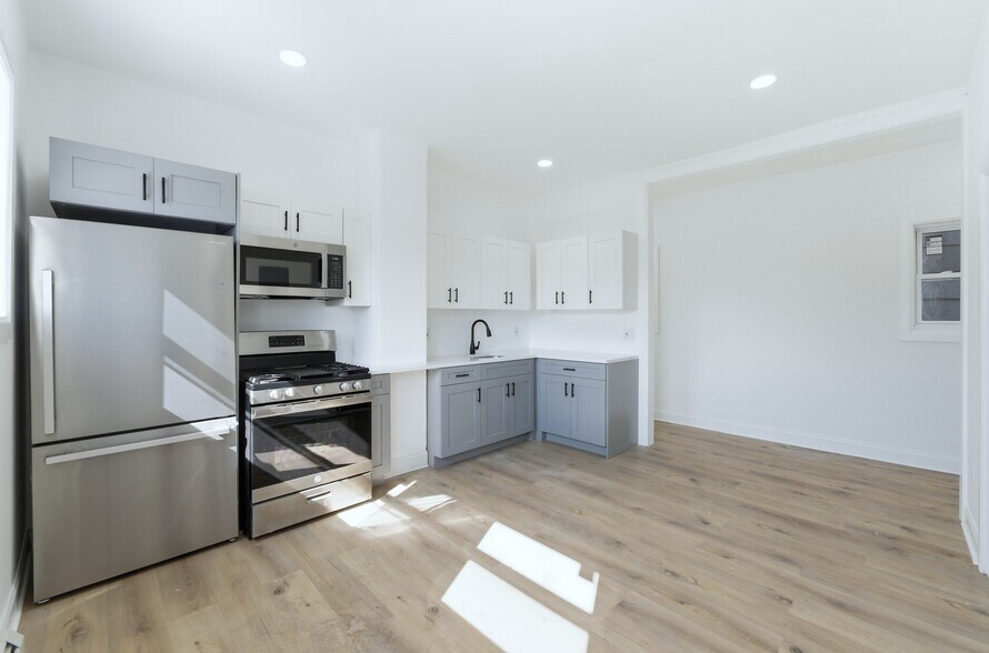 More Photos Of 615 E 22nd St, Paterson General Retail For Sale