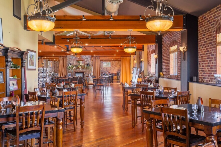 More Photos Of 1 Vineyard Way, Wenatchee Specialty For Sale