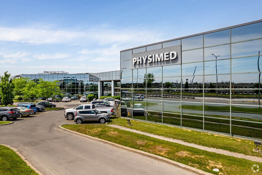 More Photos Of 6363 Rte Transcanadienne, Montréal Medical For Lease