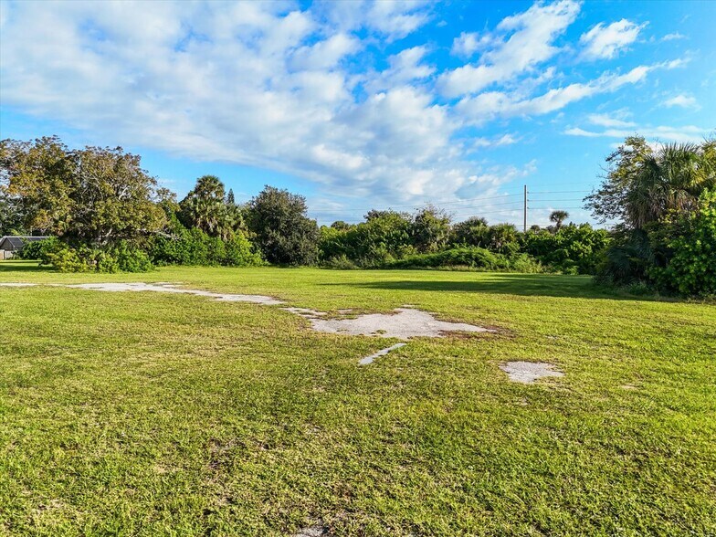 More Photos Of 1745 S Ridgewood Ave, Daytona Beach Land For Sale