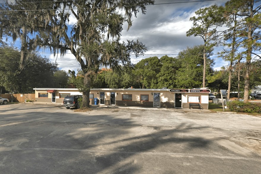 Primary Photo Of 1156 State Road 20, Interlachen General Retail For Sale