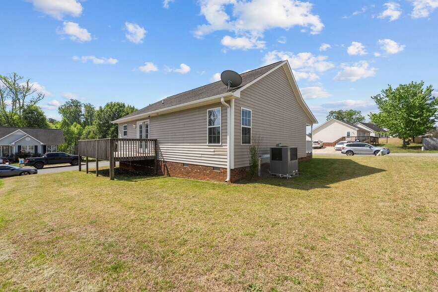 More Photos Of 701 Bob Baxter Dr, Elon Specialty For Sale