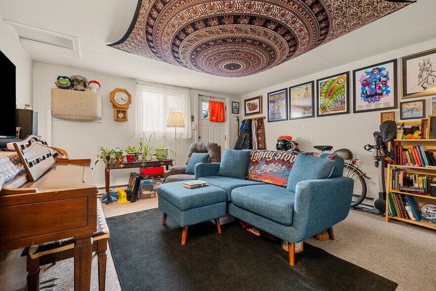 More Photos Of 7-17 School St, Merrimac Apartments For Sale