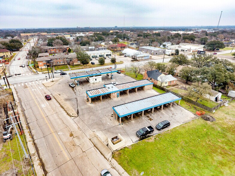More Photos Of 2100 S College Ave, Bryan Service Station For Sale