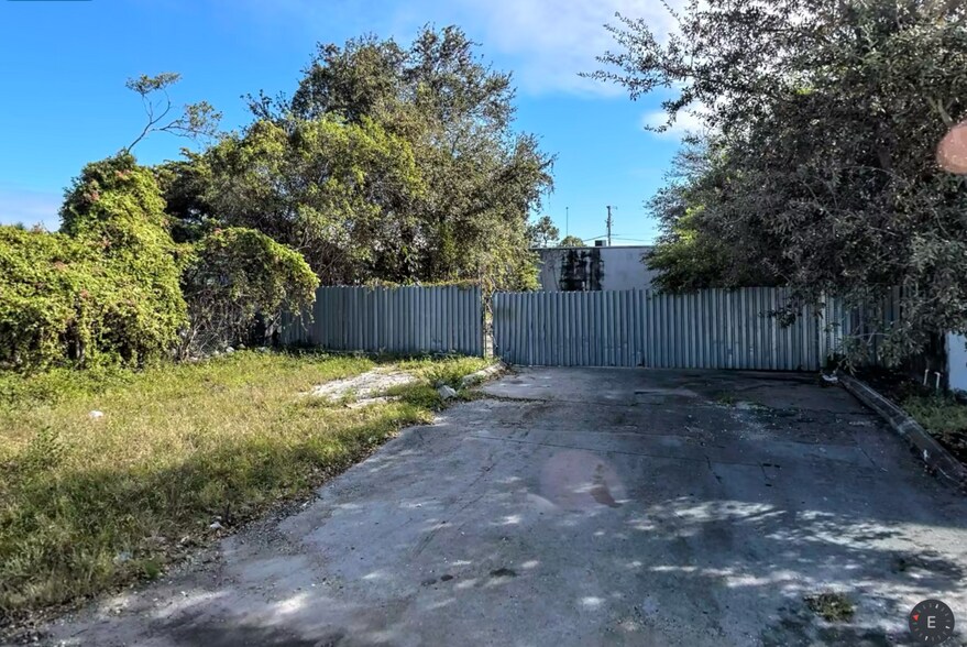 Primary Photo Of 2325 SW 56th Ter, West Park Land For Lease