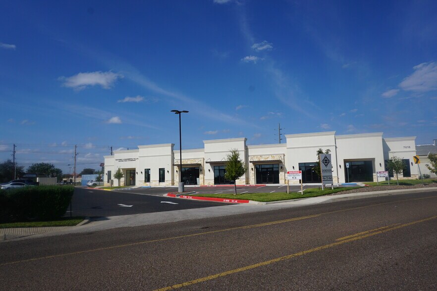 More Photos Of 7616 Rocio Dr, Laredo Medical For Lease