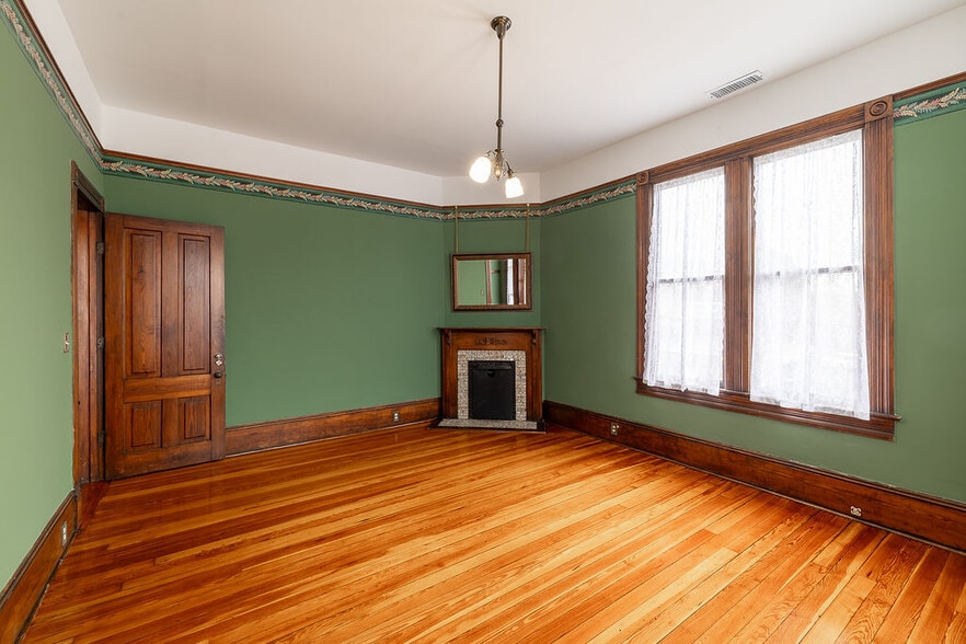 More Photos Of 892 Prince Ave, Athens Medical For Lease